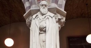 Statue of Darwin in Oxford