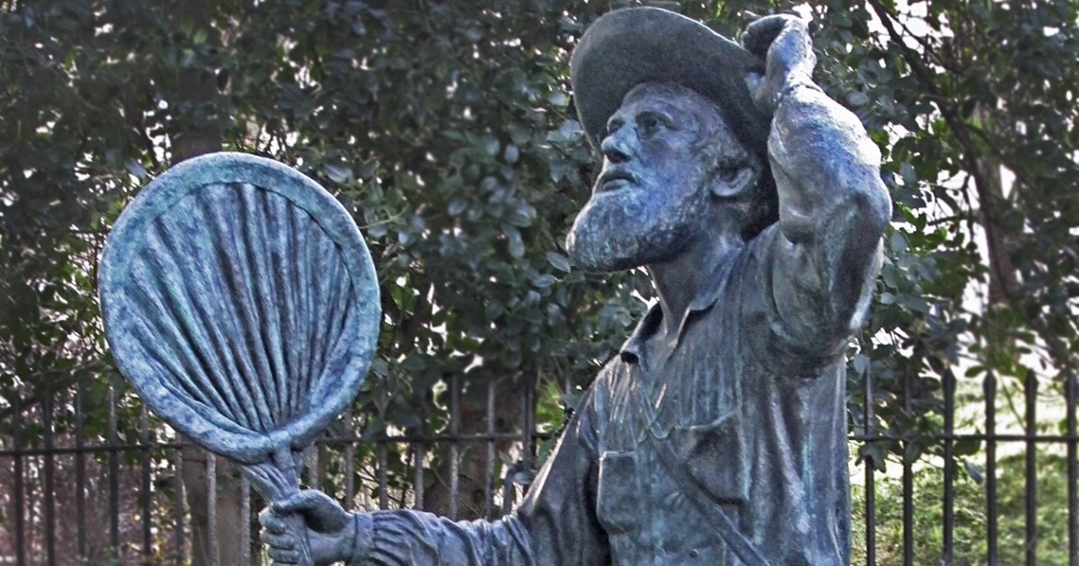 Statue of Alfred Russel Wallace